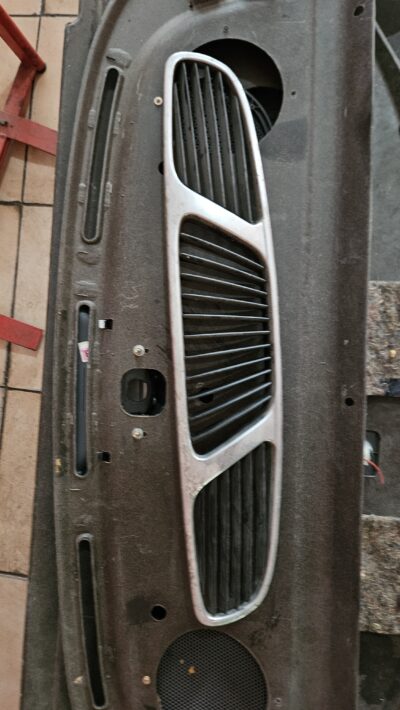 Parrilla delantera Daewoo Lano/Nubira - Imagen 2